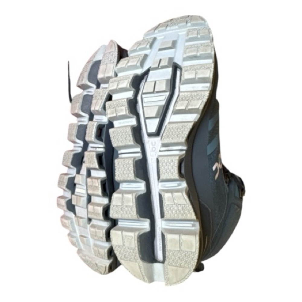On Running Cloudrock Mid Waterproof Hiking Boots Women’s Size 8 - Picture 4 of 12
